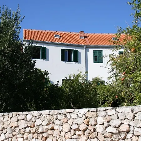 With A Parking Space Bol, Brac - 4659
