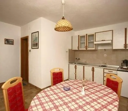 Apartamento With A Parking Space Bol, Brac - 4659